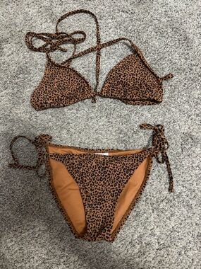 Target Leopard Print Bikini Set top size medium, bottoms size xs